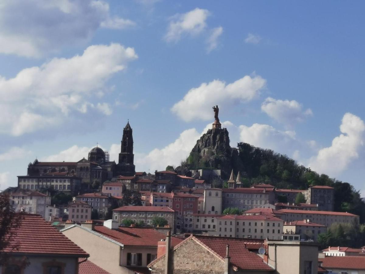 Velay Cocon Appartement 4 Chambres Avec Vue Sur Les Monuments Le Puy-en-Velay Bagian luar foto